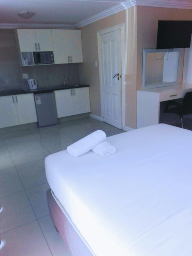 Bayside Hotel Pinetown New Germany Екстериор снимка
