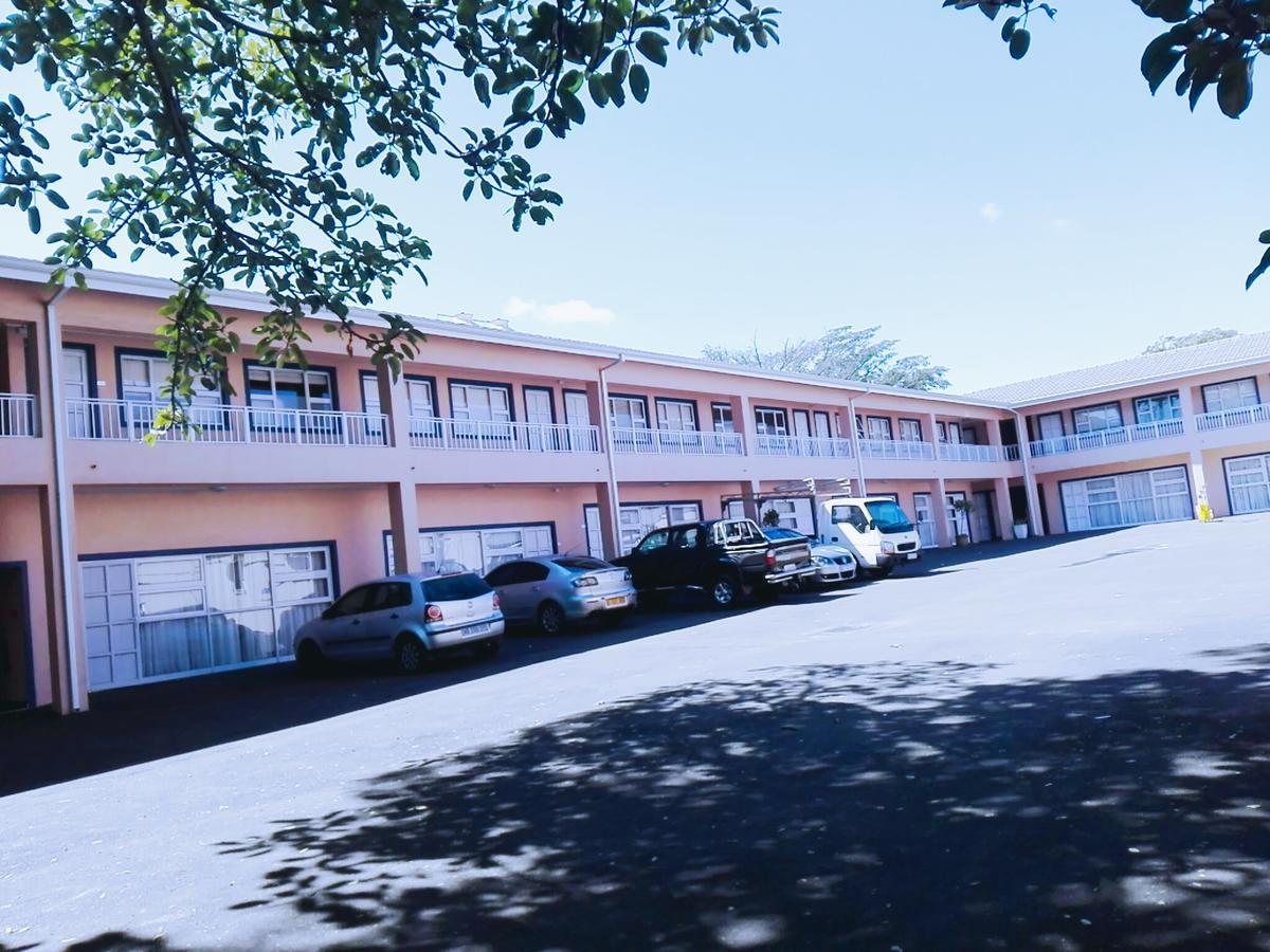 Bayside Hotel Pinetown New Germany Екстериор снимка