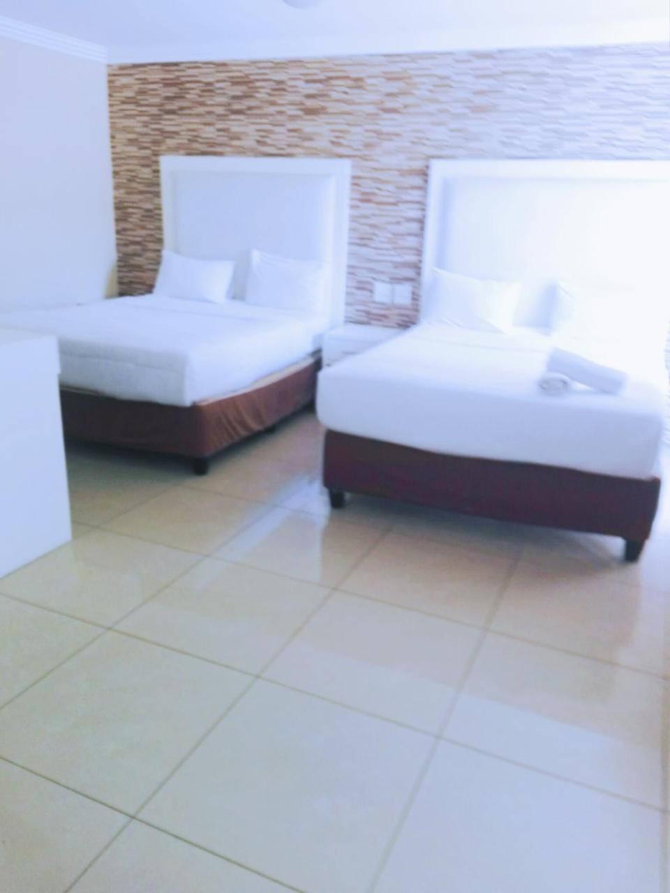 Bayside Hotel Pinetown New Germany Екстериор снимка